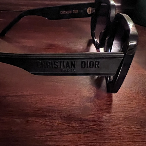 Christian Dior Sunglasses - Picture 2 of 3